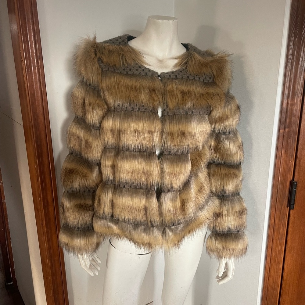 Chic Faux Fur Teddy Jacket in Tan